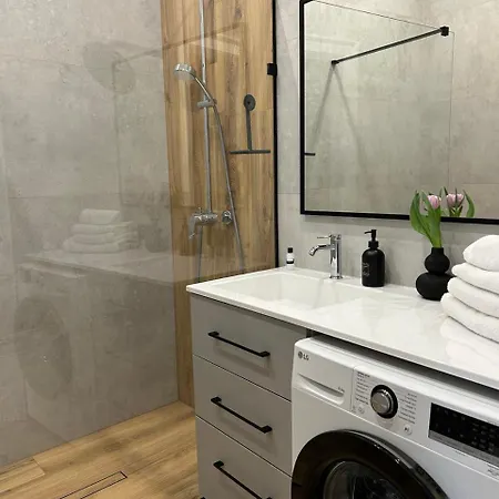 Seveneleven Apartments Czerniowce Zewnętrze zdjęcie