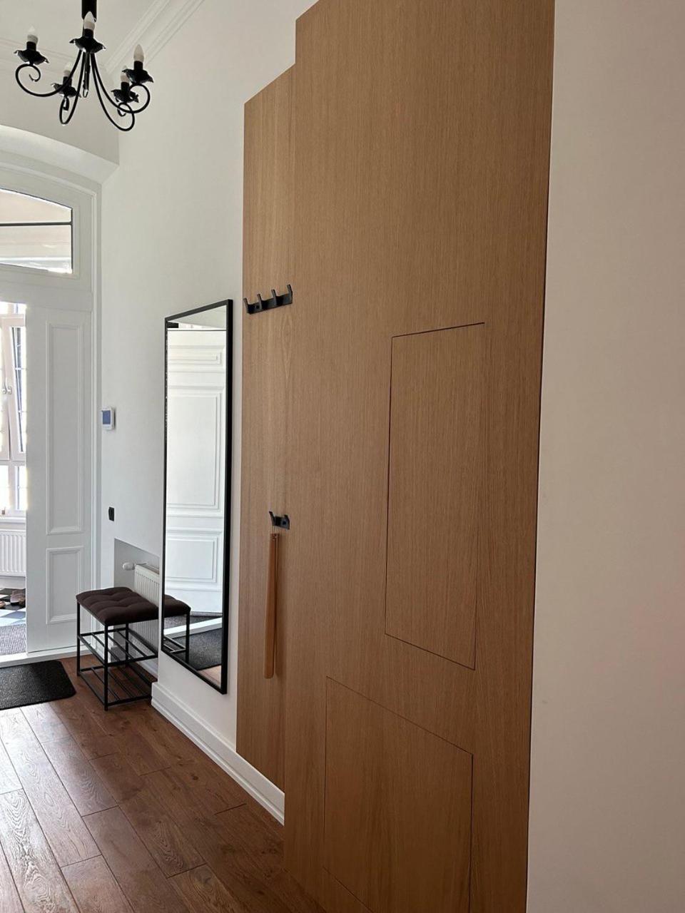 Seveneleven Apartment *